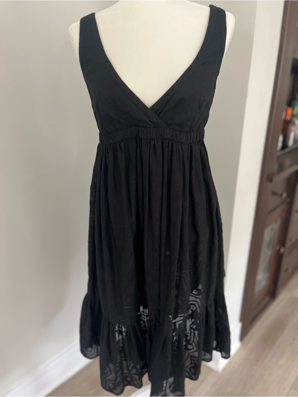 French connection v neck dress size 6 mesh/lace bottom tank top cut
